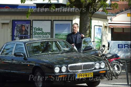 Amsterdam 15 april 2004
Frans Molenaar met jaguar Cornelis Schuytstraat
