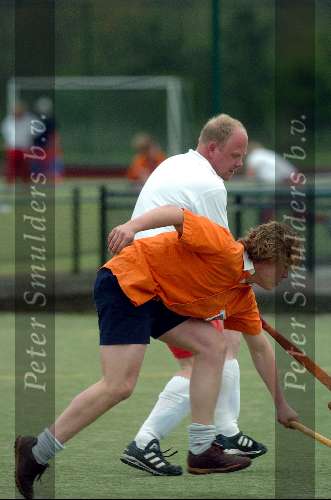 Haarlem 18 april 2004
Gerrit van Big Diet aan het hokeyen.