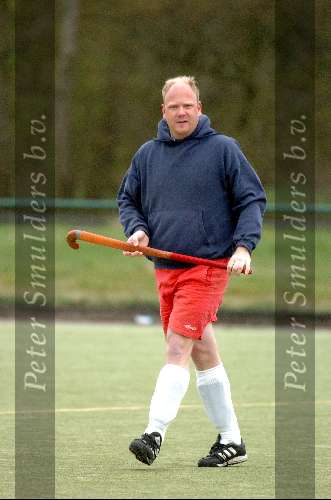 Haarlem 18 april 2004
Gerrit van Big Diet aan het hokeyen.