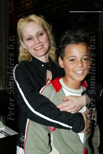 Amsterdam 28 april 2004
Lunch nominaties Musical Awards in Amsterdam.
Giovanni Kemper met moeder
