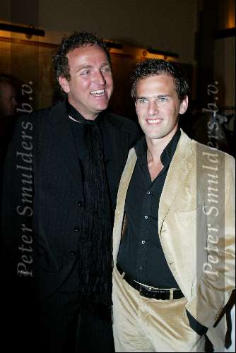 Amsterdam 19 april 2004
Presentatie cd voor Unicef in Hotel Americain.
Gordon met vriend