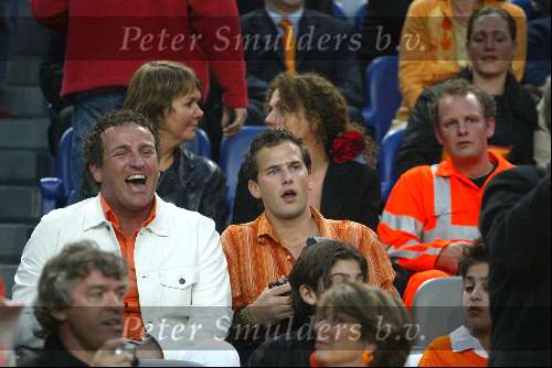 Amsterdam 19 april 2004
Premiere in Oranje in de Amsterdam Arena.
Gordon met vriend Jacob