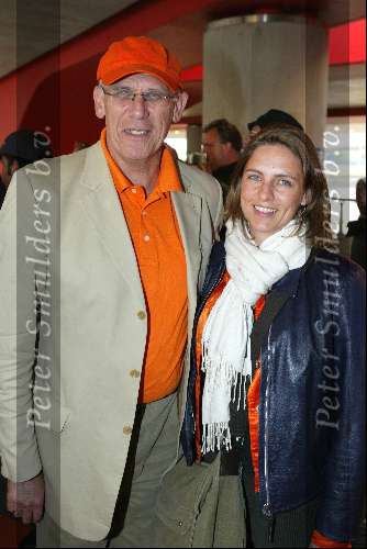 Amsterdam 19 april 2004
Premiere in Oranje in de Amsterdam Arena.
Hans Dijkstal met dochter
