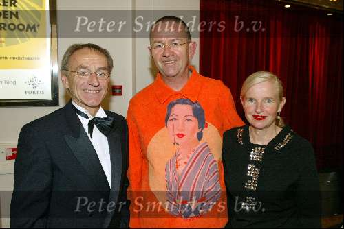 Scheveningen 4 april 2004
Premiere Lion King in Kurhaus.
Mini met Hans Liberg en vrouw