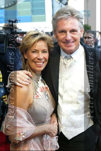 Scheveningen 4 april 2004
Premiere Lion King in Kurhaus.
Henny Huisman met vrouw