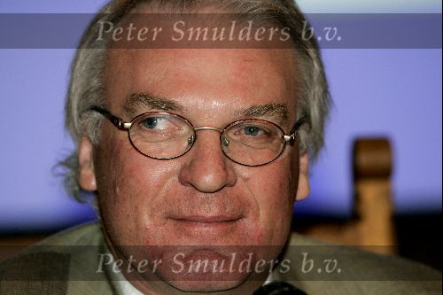 Amsterdam 26 april 2004
Persconferentie de grootste Nederlander.
Herman Pleij