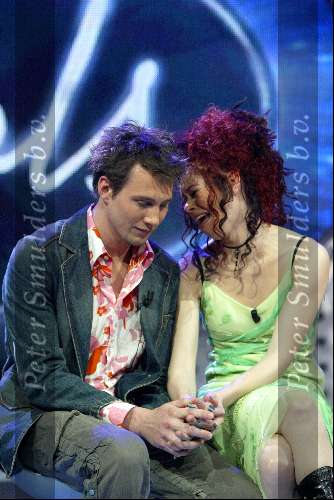 Hilversum 3 april 2004
Finale Idols in studio 22.
Eric  Idols en Irma Idols huilend