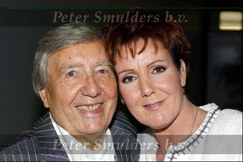 Amsterdam 10 april 2004
Presentatie boek John ny Hoes in Heineken Music Hal.
Johnny Hoes en Marianne Weber