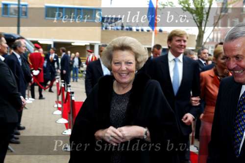 Scheveningen 29 april 2004
65e verjaardag van Pieter v Vollenhoven in het circustheater.
Koningin Beatrix