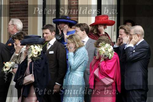 Groningen 30 april 2004
Koninginnedag 2004 in Warffum (Groningen)
Prinses Marilene met Prins Maurits en Prinses Laurentien en Koningin Beatrix