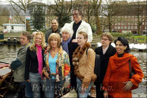 Amsterdam 19 april 2004
Presentatie cd voor Unicef in Hotel Americain.
Joke Bruijs Bob Fosko  Paul v Vliet Gordon Laura Fygi Frans v Deursen Ricky Koole