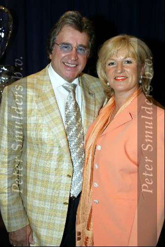 Rotterdam 13 april 2004
Presentatie cd Lee Towers in Hotel New York.
Lee Towers met Anita Meijer en Cas Spijkers