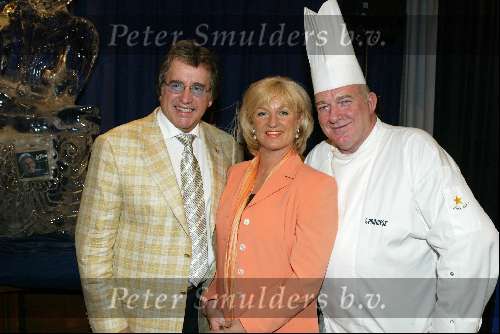 Rotterdam 13 april 2004
Presentatie cd Lee Towers in Hotel New York.
Lee Towers met Anita Meijer en Cas Spijkers