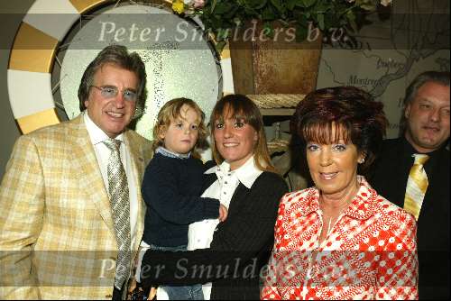 Rotterdam 13 april 2004
Presentatie cd Lee Towers in Hotel New York.
Lee Towers en Laura Huizer