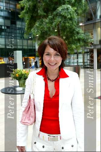 Amsterdam 21 april 2004
Presentatie nieuwe Joop v d Ende Theater in Amsterdam.
Maaike Widdershoven