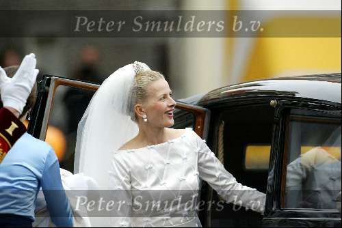 Delft 24 april 2004
Trouwen Prins Friso en Mabel Wisse Smit in stadhuis Delft.
