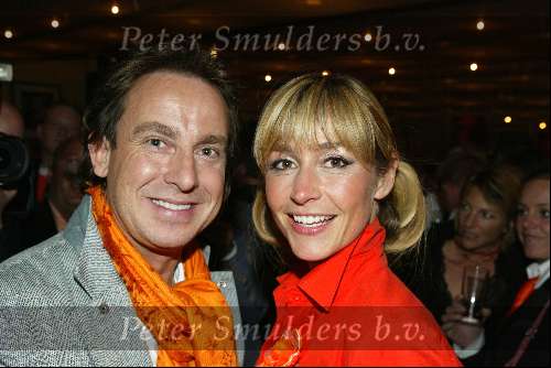 Amsterdam 19 april 2004
Premiere in Oranje in Amsterdam Arena.
Marco Borsato  en Wendy v Dijk