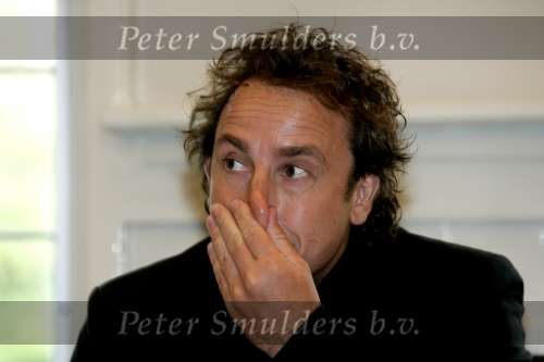 Blaricum 29 april 2004
Marco Borsato krijgt Koninklijke onderscheiding.
Marco Borsato