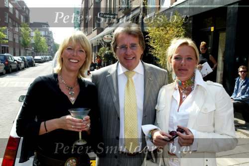 Amsterdam 28 april 2004
Presentatie cd Robert Halewijn bij En Pluche  . 
Dorien Ouborg Lee Towers en Marijke Kroymans