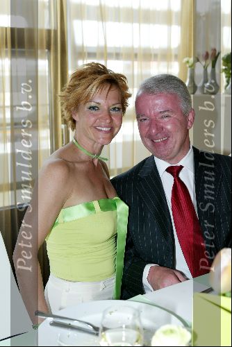 Scheveningen 27 april 2004
Lunch in het holland casino in scheveningen/
Mariska v Kolck met directeur Holland casino