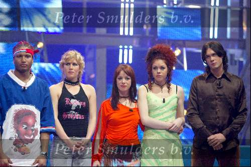 Hilversum 3 april 2004
Finale Idols in studio 22.
JK Idols Maud Idols Marlies Idols Irma Idols en Boris Idols