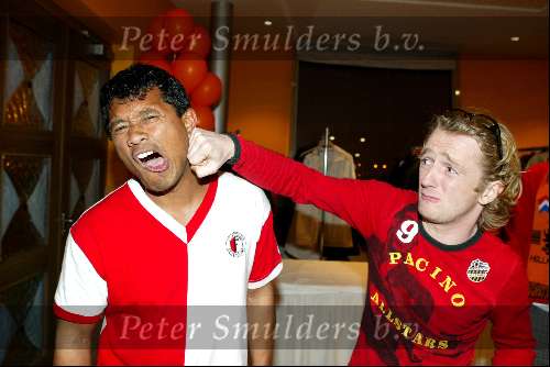 Amsterdam 19 april 2004
Premiere in Oranje in Amsterdam Arena.
Martin Schwab met Feyenoord shirt
