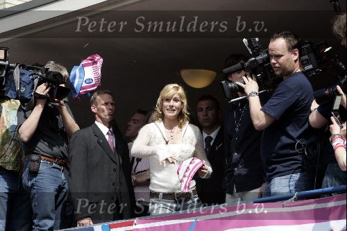 Utrecht 26 april 2004
Persconferentie Idols finalisten Maud Idols en Boris Idols in  schouwburg Utrecht.