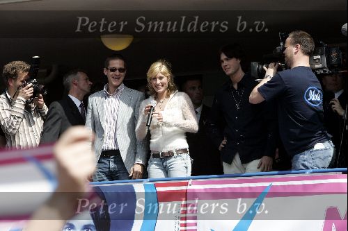 Utrecht 26 april 2004
Persconferentie Idols finalisten Maud Idols en Boris Idols in  schouwburg Utrecht.