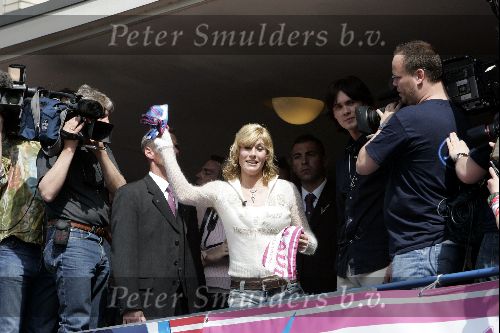 Utrecht 26 april 2004
Persconferentie Idols finalisten Maud Idols in  schouwburg Utrecht.