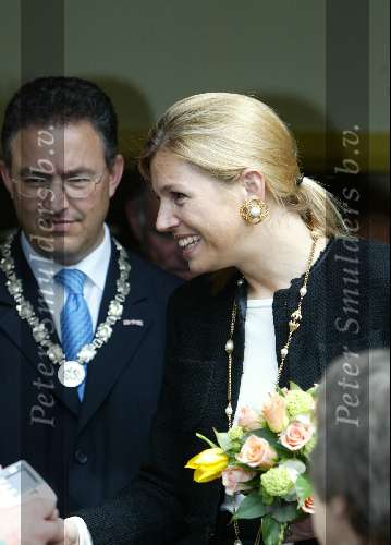 Amsterdam 21 april 2004
Prinses Maxima op bezoek bij huiskamer project in Amsterdam