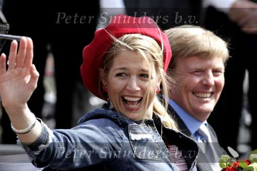Groningen 30 april 2004
Koninginnedag 2004 in Warffum (Groningen)
Prinses Maxima in koets