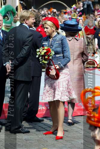 Groningen 30 april 2004
Koninginnedag 2004 in Warffum (Groningen)
Prinses Maxima met Prins Willem Alexander
Peter Smulders bv