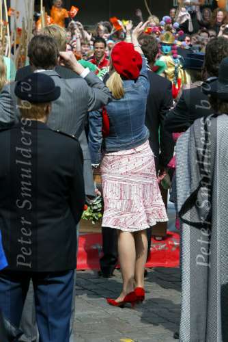 Groningen 30 april 2004
Koninginnedag 2004 in Warffum (Groningen)
Prinses Maxima met Prins Willem Alexander