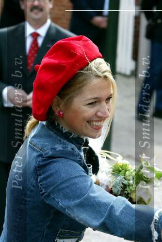 Groningen 30 april 2004
Koninginnedag 2004 in Warffum (Groningen)
Prinses Maxima
