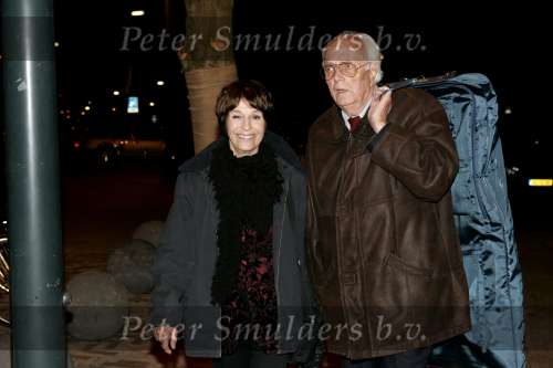 Scheveningen 29 april 2004
65e verjaardag van Pieter v Vollenhoven in het circustheater.
Mies Bouwman met haar man Leen Timp