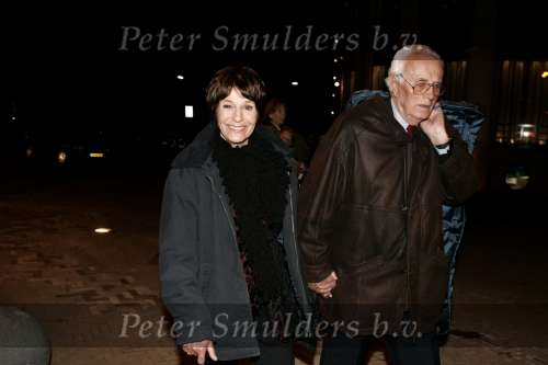 Scheveningen 29 april 2004
65e verjaardag van Pieter v Vollenhoven in het circustheater.
Mies Bouwman met haar man Leen Timp