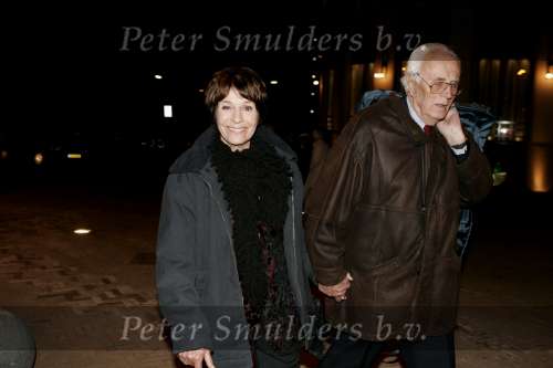 Scheveningen 29 april 2004
65e verjaardag van Pieter v Vollenhoven in het circustheater.
Mies Bouwman met haar man Leen Timp