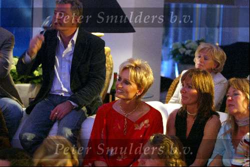 Blaricum 15 april 2004
Rene Froger geeft concert in zijn eigen huis.
Natasja  Froger