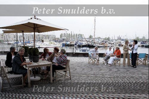Huizen 27 april 2004
Terras van Hotel Newport in Huizen