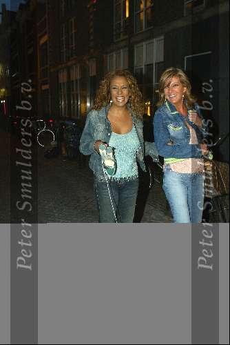 Amsterdam 1 april 2004
Feestje Patty Brard  in de zebra lounge.