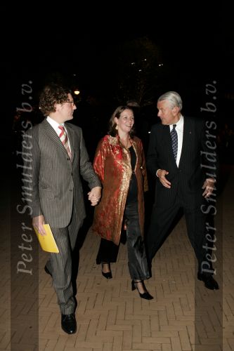 Scheveningen 29 april 2004
65e verjaardag van Pieter v Vollenhoven in het circustheater.
Prins Bernhard jr met Prinses Annette zwanger