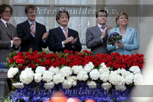 Warffum 30 april 2004
Koninginnedag 2004 in Warffum (Groningen)
Prins Bernhard jr Prins Floris Prins Pieter Christiaan Prins Constantijn en Prinses Laurentien