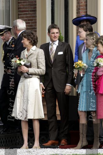 Groningen 30 april 2004
Koninginnedag 2004 in Warffum (Groningen)
Prinses Marilene met Prins Maurits