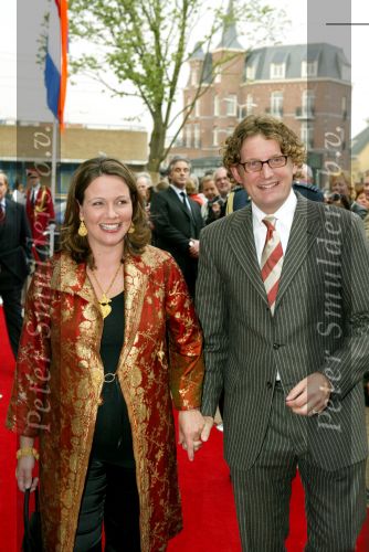 Scheveningen 29 april 2004
65e verjaardag van Pieter v Vollenhoven in het circustheater.
Prins Bernhard jr met zijn zwangere vrouw  Prinses Annette