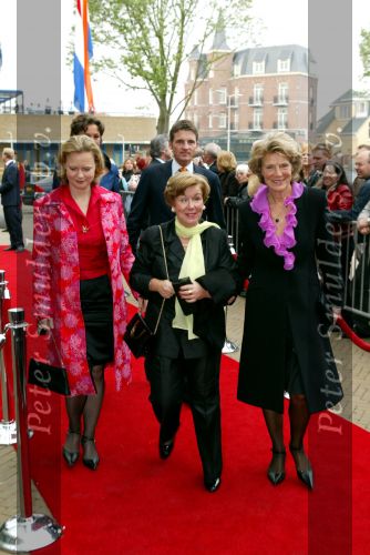 Scheveningen 29 april 2004
65e verjaardag van Pieter v Vollenhoven in het circustheater.
Prinses Irene Prinses Christina en Prinses Carolina