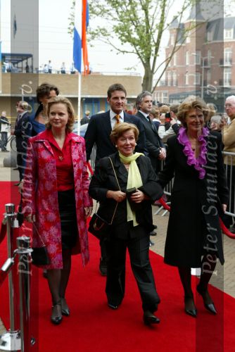 Scheveningen 29 april 2004
65e verjaardag van Pieter v Vollenhoven in het circustheater.
Prinses Irene Prinses Christina en Prinses Carolina