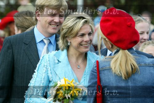 Groningen 30 april 2004
Koninginnedag 2004 in Warffum (Groningen)
Prinses Maxima en Prinses Laurentien