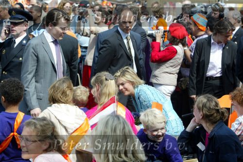Groningen 30 april 2004
Koninginnedag 2004 in Warffum (Groningen)
Prinses Laurentien en Prins Constantijn