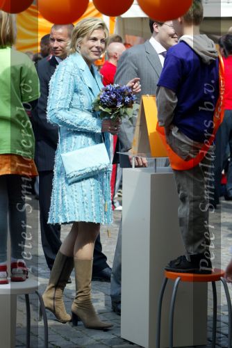 Groningen 30 april 2004
Koninginnedag 2004 in Warffum (Groningen)
Prinses Laurentien en Prins Constantijn