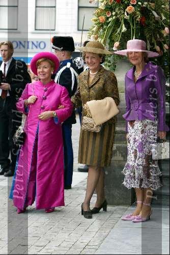 Delft 24 april 2004
Trouwen Prins Friso en Mabel Wisse Smit in stadhuis Delft.
Prinses Christina met Prinses Marriet en Prinses Irene